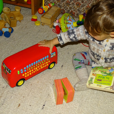 Die Räder vom Bus